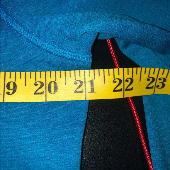5/$25
Champion Duo Dry Sweatshirt M Turquoise Long High Low Hem Soft Lightweigh - Picture 2 of 11
